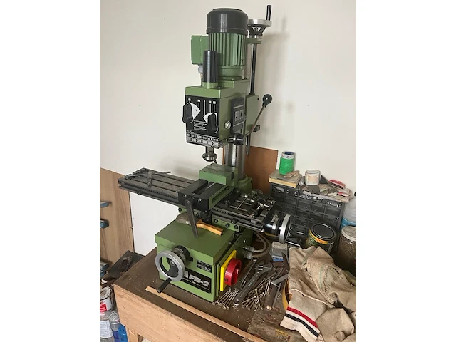 Freesmachine emco fb2 - afbeelding 1 van  6