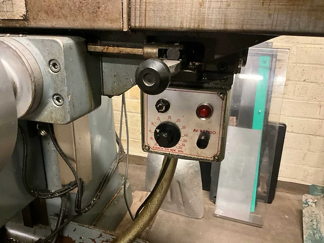 Freesmachine kondia kp90 - afbeelding 4 van  13