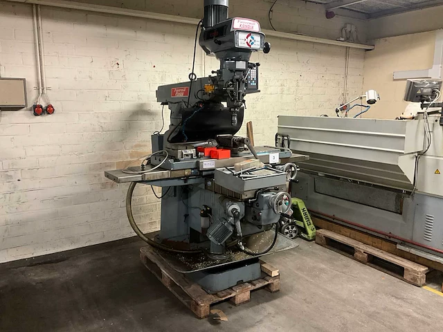 Freesmachine kondia kp90 - afbeelding 1 van  13