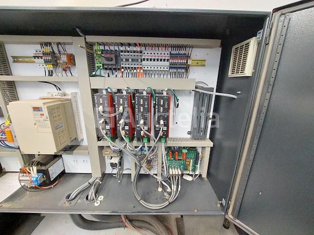 Freestafel freesmachine multicam 5000 series - afbeelding 6 van  29