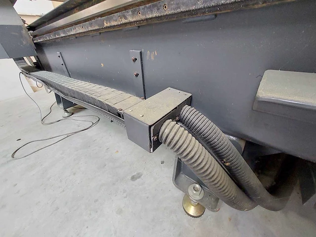 Freestafel freesmachine multicam 5000 series - afbeelding 14 van  29
