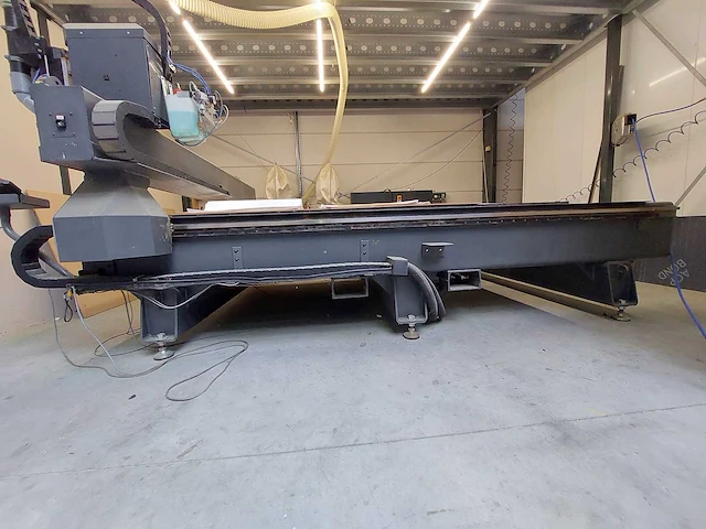 Freestafel freesmachine multicam 5000 series - afbeelding 23 van  29