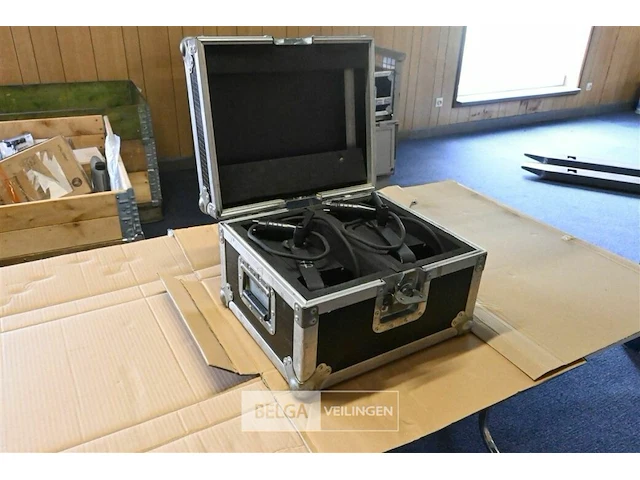 Fresnel abt 500w in kist - lichten 2 st - afbeelding 1 van  5