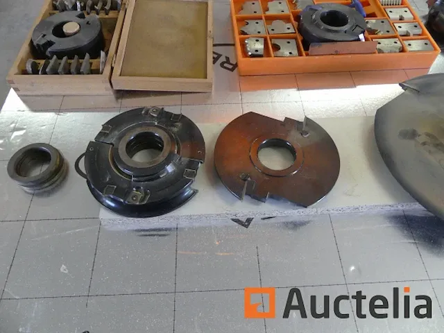 Frezen set en gereedschappen voor houtbewerkingsmachine - afbeelding 1 van  11