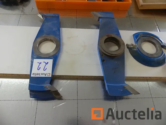 Frezen set en gereedschappen voor houtbewerkingsmachine - afbeelding 9 van  11