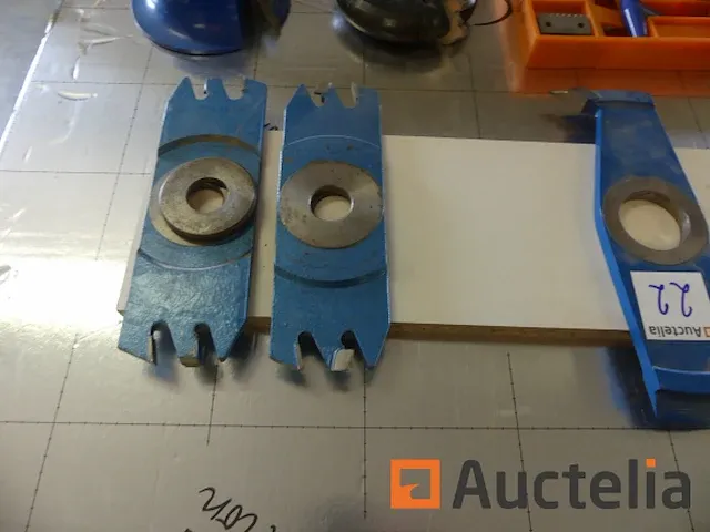 Frezen set en gereedschappen voor houtbewerkingsmachine - afbeelding 10 van  11
