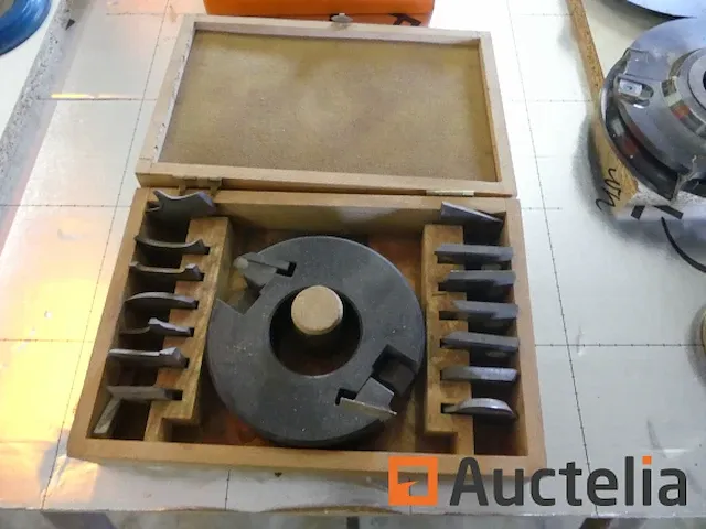 Frezen set en gereedschappen voor houtbewerkingsmachine - afbeelding 11 van  11