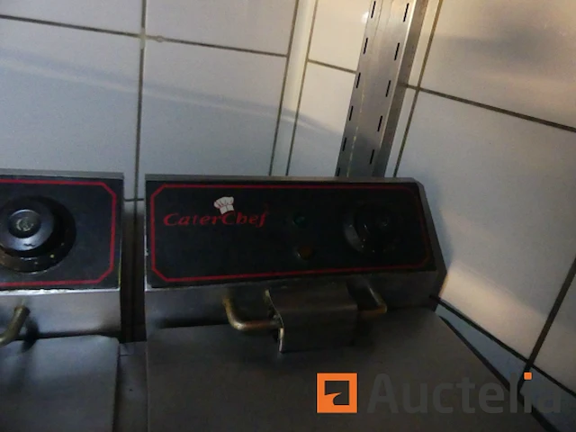 Friteuse met 2 vakken + roestvrijstalen plank op caterchef-console - afbeelding 3 van  6