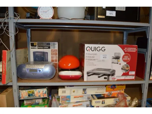 Friteuse quigg 2000w, ventilatorkachel sencys, radio sony, tafellamp, 2 schalen - afbeelding 1 van  7