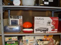 Friteuse quigg 2000w, ventilatorkachel sencys, radio sony, tafellamp, 2 schalen - afbeelding 1 van  7
