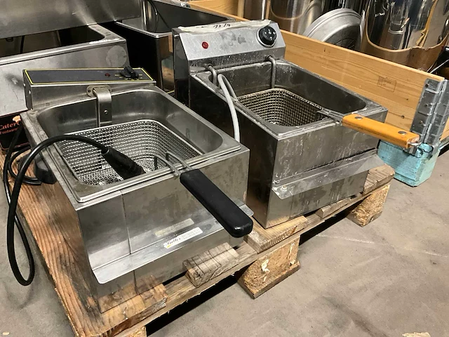 Friteuses en au bain marie (5x) - afbeelding 4 van  11