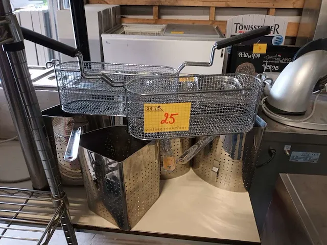 Frituurmandjes en pastamandjes. 6 stuks - afbeelding 1 van  4