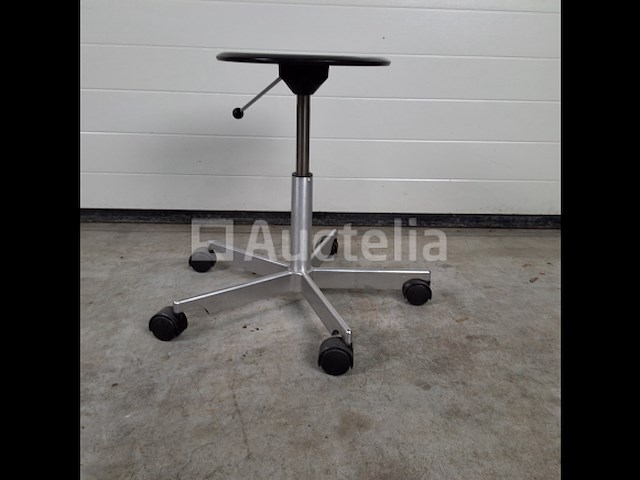 Fritz hansen kevi design kruk by jorgen rasmussen (40-54 cm) - afbeelding 2 van  4