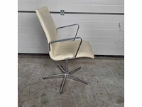 Fritz hansen oxford medium back by arne jacobsen stoel draaibaar - afbeelding 2 van  9