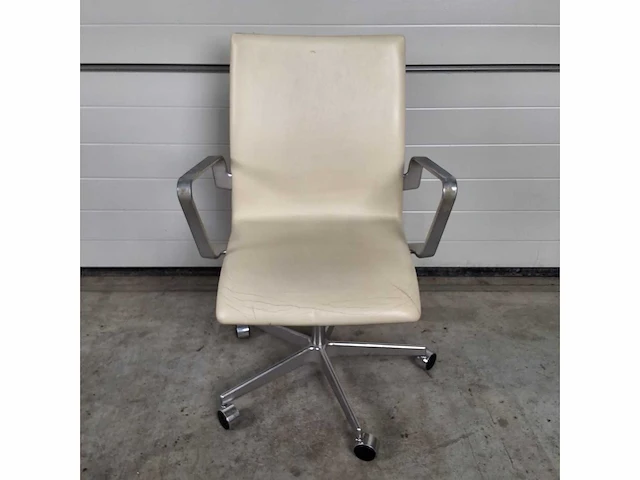 Fritz hansen oxford medium back by arne jacobsen stoel - afbeelding 1 van  8