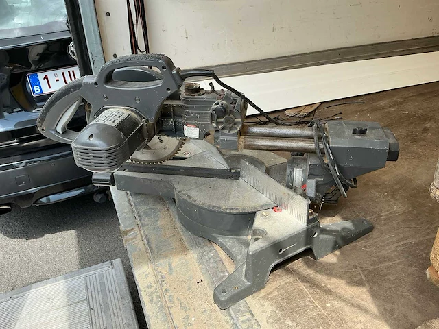 Frohmann radiaalafkortzaagmachine - afbeelding 1 van  5