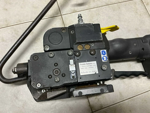 Fromm p356 pneumatische omsnoeringsmachine - afbeelding 10 van  12