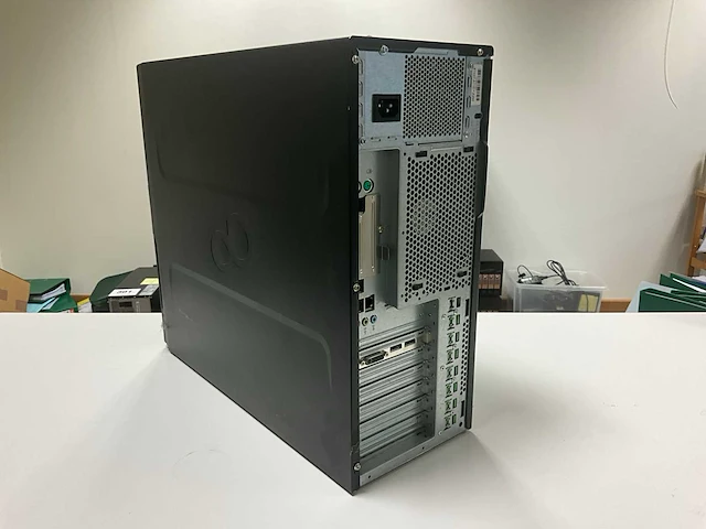 Fujitsu celsius m730n desktop - afbeelding 3 van  5