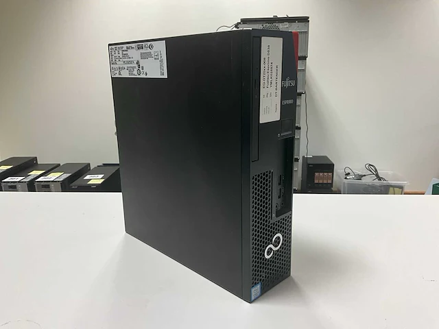 Fujitsu esprimo d538/e85+ desktop - afbeelding 1 van  3