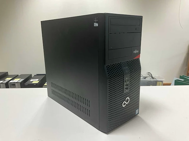 Fujitsu esprimo p556/e85+ m14w desktop - afbeelding 1 van  4