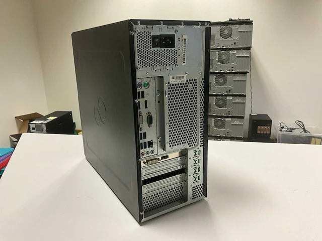 Fujitsu m15w esprimo p 756/e85+ desktop - afbeelding 3 van  4