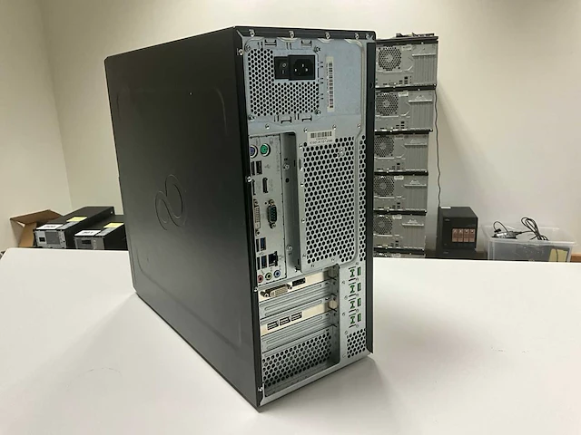 Fujitsu m15w esprimo p 756/e85+ desktop - afbeelding 3 van  4