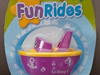 Fun rides boot
