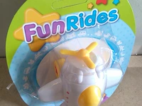 Fun rides vliegtuig wit - afbeelding 3 van  7