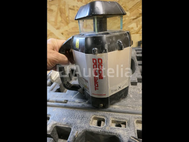 Futech tornado 2000 roterende laser - afbeelding 11 van  12