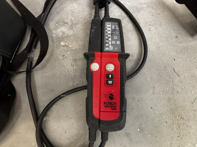 Futech volttester - afbeelding 1 van  2