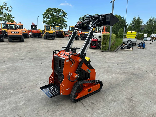 Future - 2025 - ft36c - compacte rupsschranklader - afbeelding 21 van  32