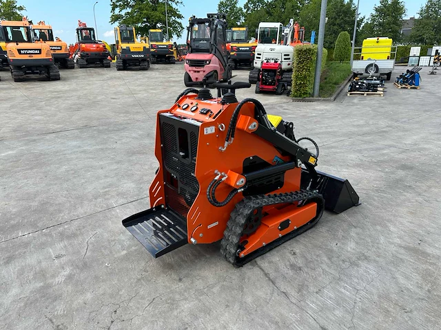 Future - 2025 - ft36c - compacte rupsschranklader - afbeelding 27 van  32