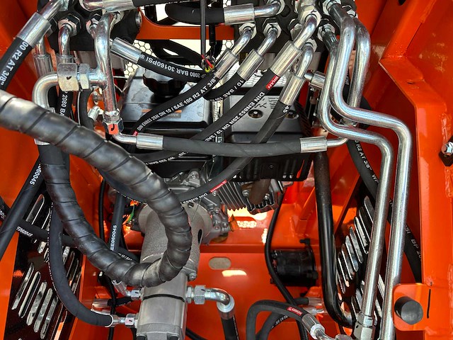 Future - 2025 - ft36c - compacte rupsschranklader - afbeelding 16 van  32