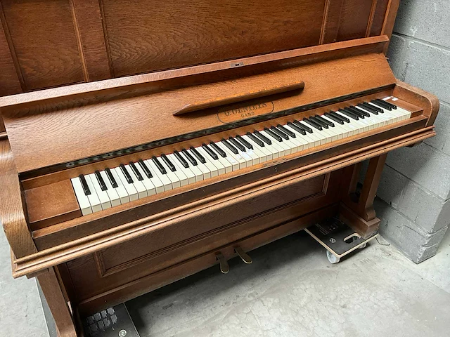 G. geniets antieke piano - afbeelding 4 van  7