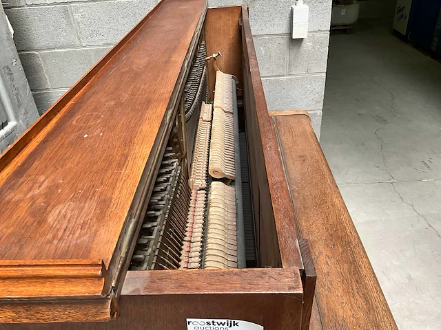G. geniets antieke piano - afbeelding 6 van  7