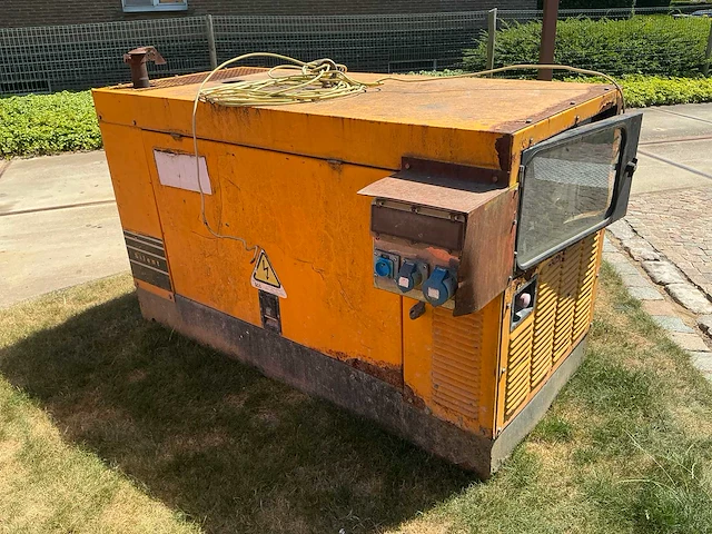 G2000 manu stroomgenerator - afbeelding 7 van  9