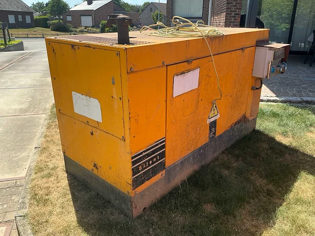 G2000 manu stroomgenerator - afbeelding 8 van  9