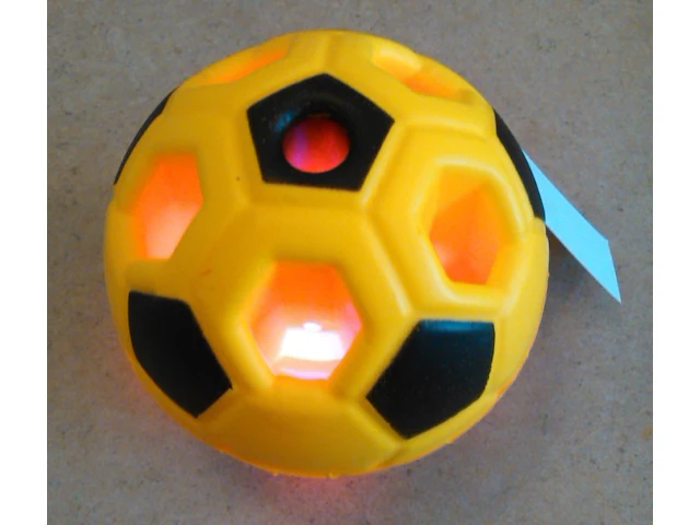 Galaxy stuiter (voet)bal met licht geel/wit - afbeelding 3 van  5