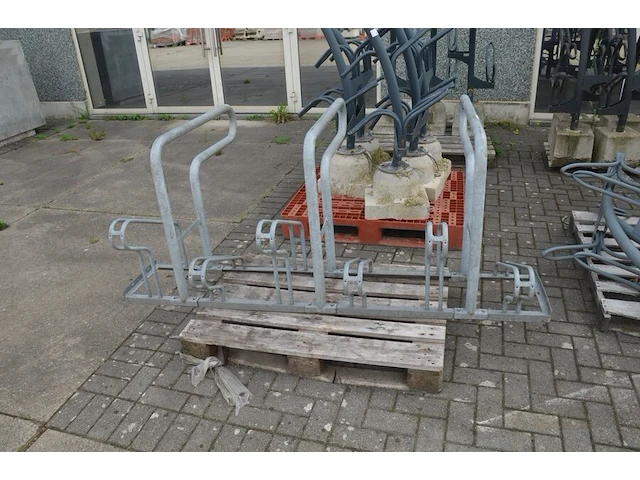 Galva fietsenrek voor 6 fietsen - afbeelding 2 van  4