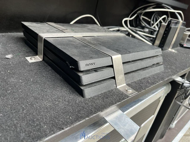 Gaming-flightcase met ps4 en nintendo switch - afbeelding 12 van  16
