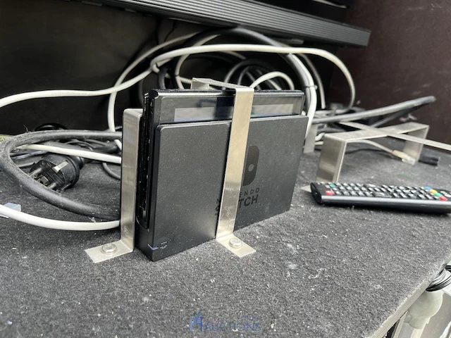 Gaming-flightcase met ps4 en nintendo switch - afbeelding 13 van  16