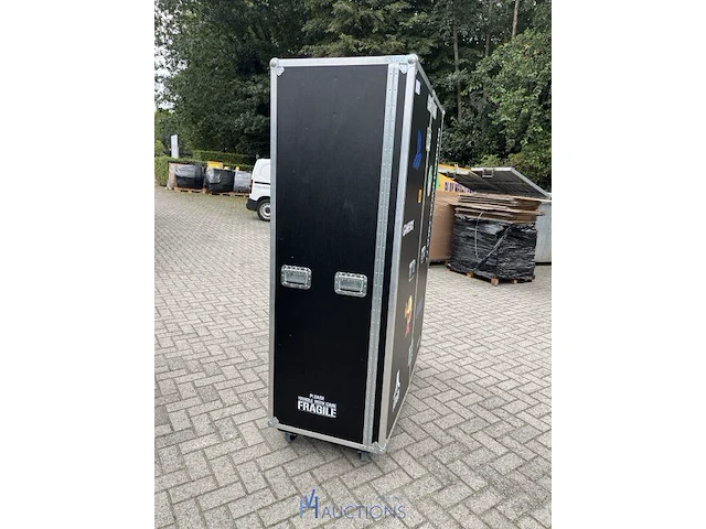 Gaming-flightcase met ps4 - afbeelding 13 van  13