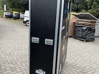 Gaming-flightcase met ps4 - afbeelding 13 van  13