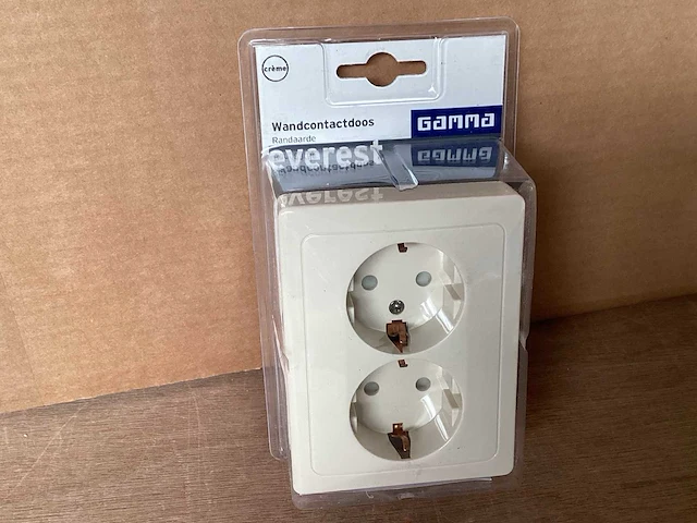 Gamma wandcontactdoos opbouw (73x) - afbeelding 1 van  3