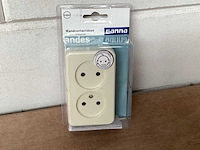 Gamma wandcontactdoos opbouw, creme (96x) - afbeelding 1 van  3