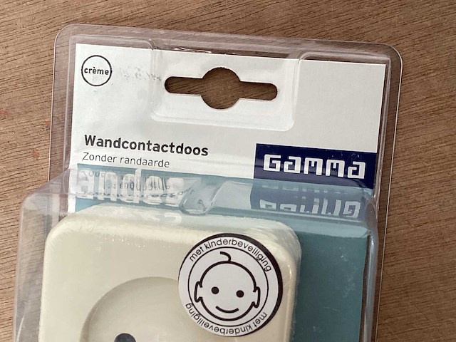 Gamma wandcontactdoos opbouw, creme (96x) - afbeelding 2 van  3