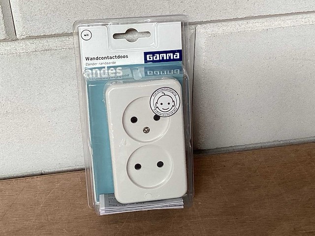 Gamma wandcontactdoos opbouw, wit (96x) - afbeelding 1 van  4
