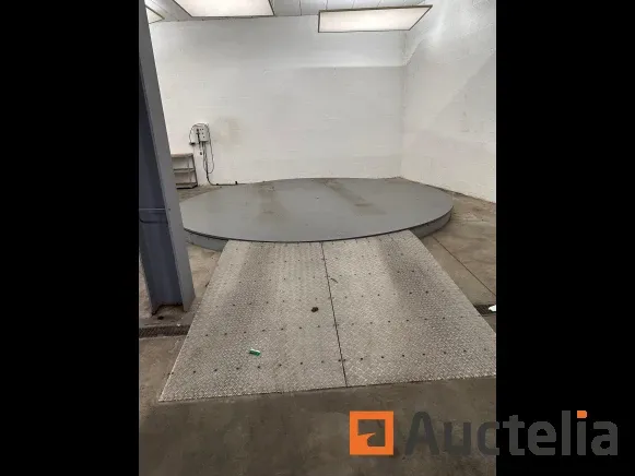 Garage apparatuur en kantoormeubiliair