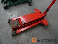 Garage hydraulische krik (rood) merk en model onbekend - afbeelding 2 van  5