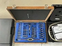 Garage inventaris, kriek, schuurmachine,ruitsnijmachine, controleapparaat voor airbag, controleapparaat voor automatische versnellingsbak, collectie klemgereedschappen - afbeelding 11 van  14